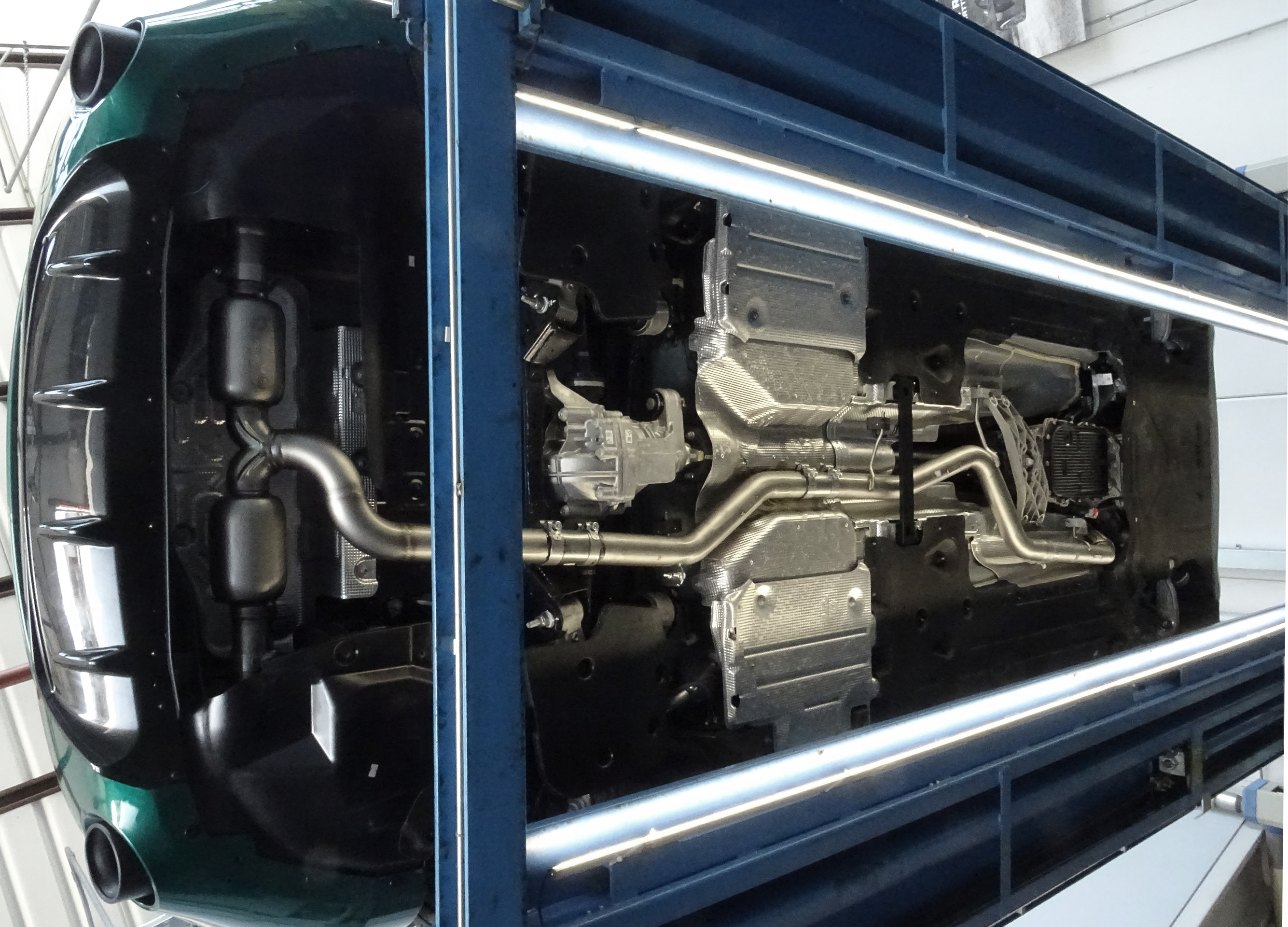 2.2 Turbo Diesel (118kW) 09/2018>>