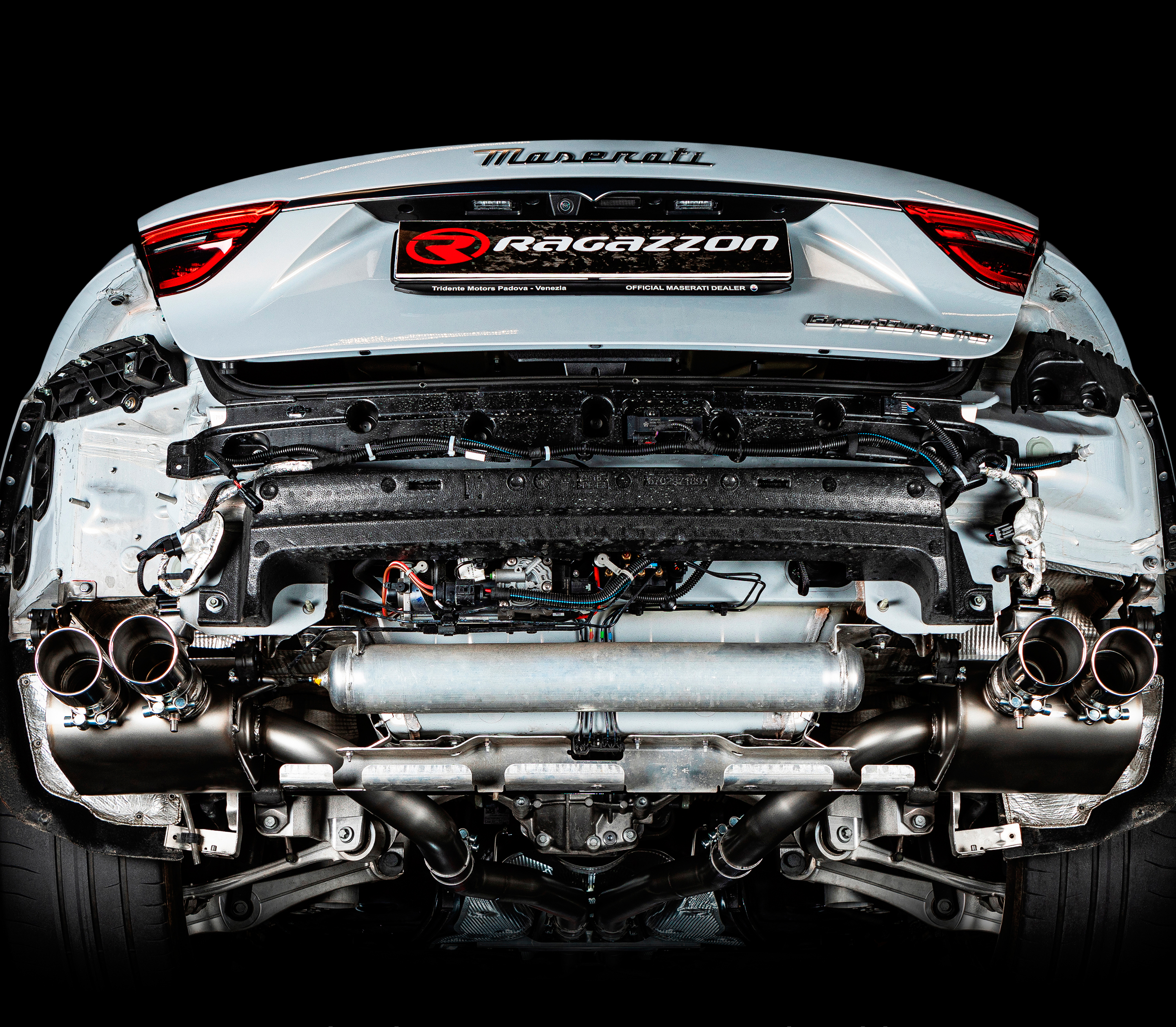 Modena 3.0 V6 (361kW) 2023>>