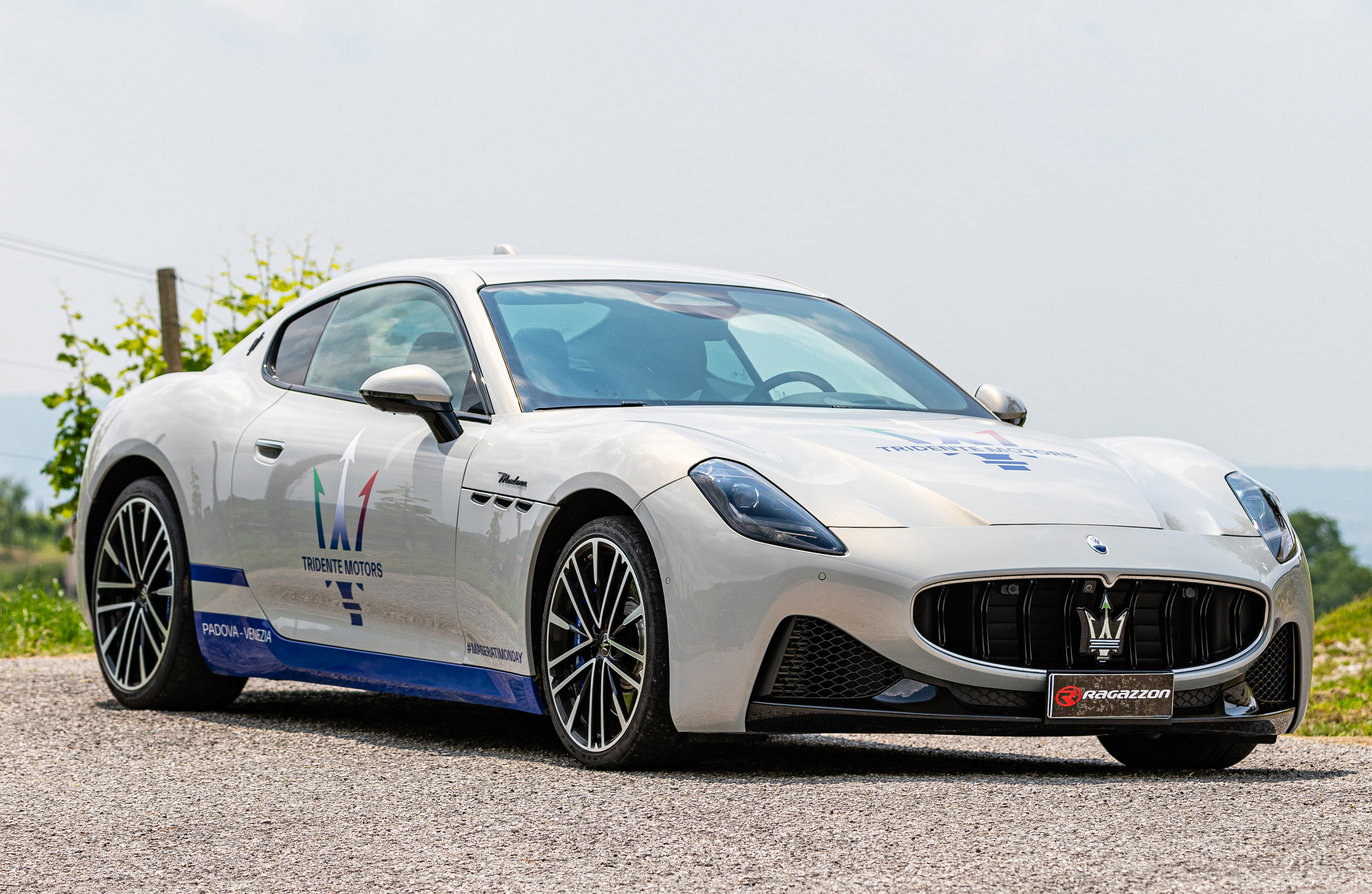 Modena 3.0 V6 (361kW) 2023>>